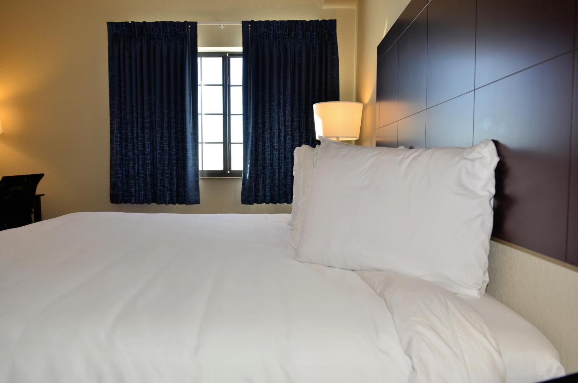 Cobblestone & - Hotel Holstein